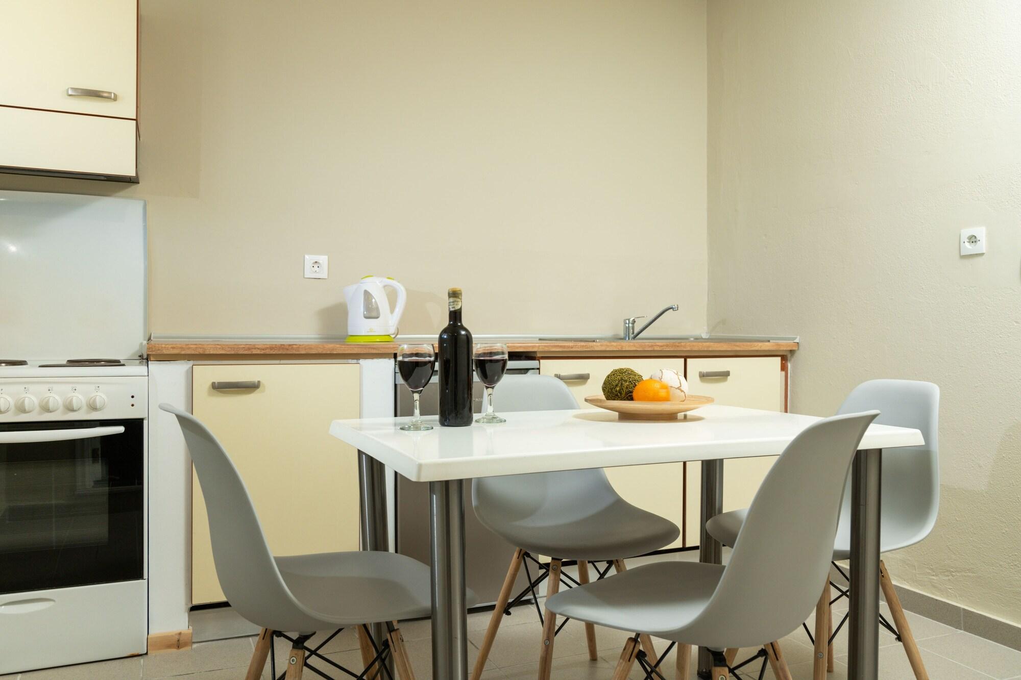 Lefka Hotel, Apartments & Studios Hotel 2*